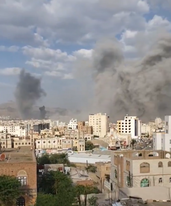 20 طائرة إسرائيلية تشن غارات على العاصمة اليمنية