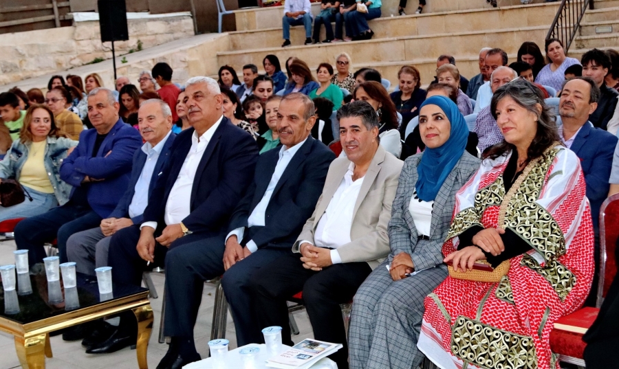 انطلاق فعاليات مهرجان العنب الأول في الفحيص