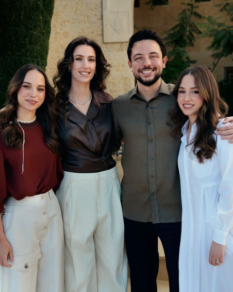 ولي العهد ينشر عبر انستغرام: الحنان والمحبة والطيبة.. كل عام وإيمان وسلمى بألف خير