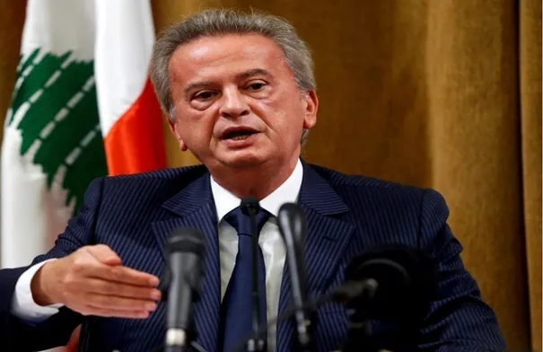 لبنان يفرج عن رياض سلامة حاكم البنك المركزي السابق بكفالة