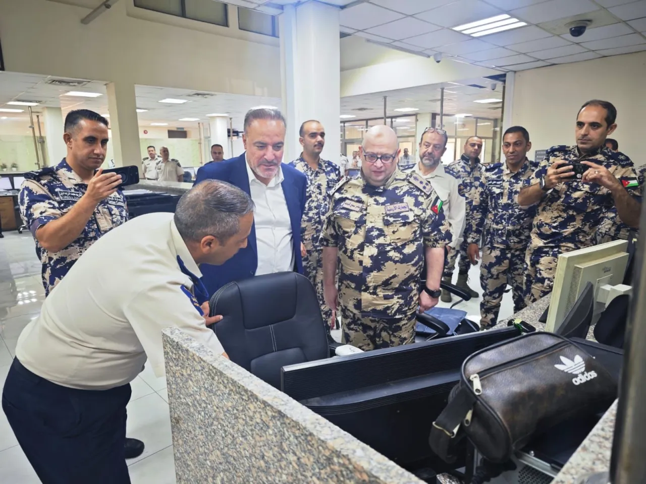 وزير المالية يتفقد جمرك العقبة ويؤكد: تسهيل الإجراءات وتعزيز الشراكة الجمركية