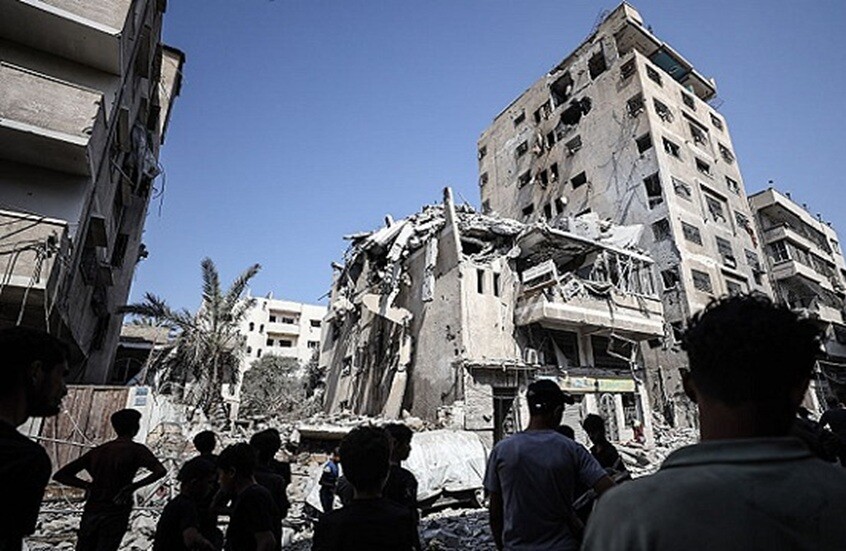 رويترز تقدم أدلة بصرية تناقض الرواية الإسرائيلية حول استهداف مستشفى ناصر في القطاع