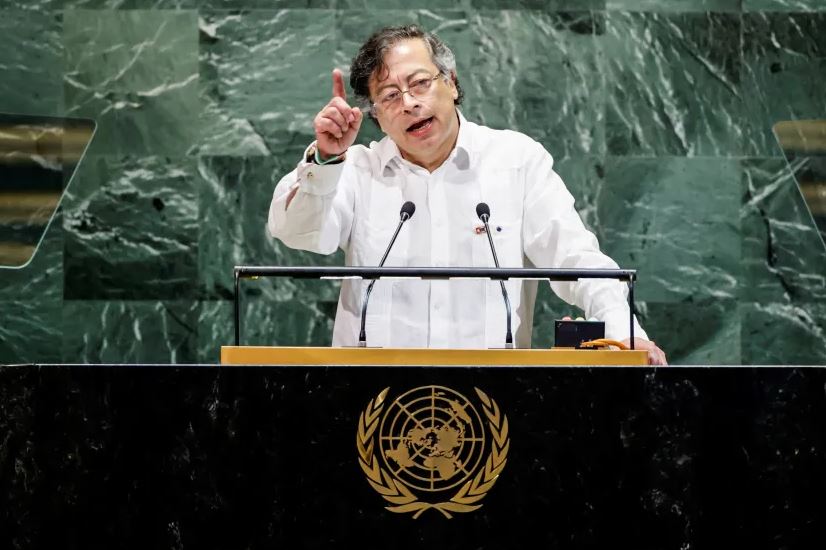 رئيس كولومبيا يتهم أمريكا بانتهاك القانون الدولي بعد إلغاء تأشيرته