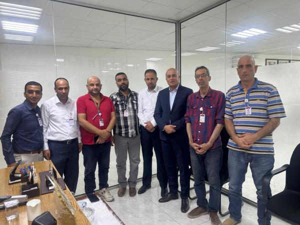 مدير عام مؤسسة تنمية أموال الأيتام يتفقد فرعي الزرقاء والمفرق