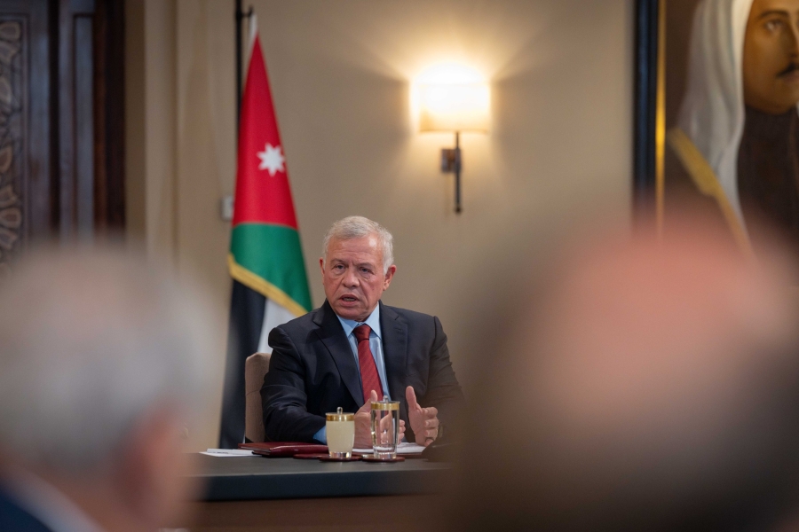 4 رؤساء حكومات غابوا عن لقاء الملك (اسماء)