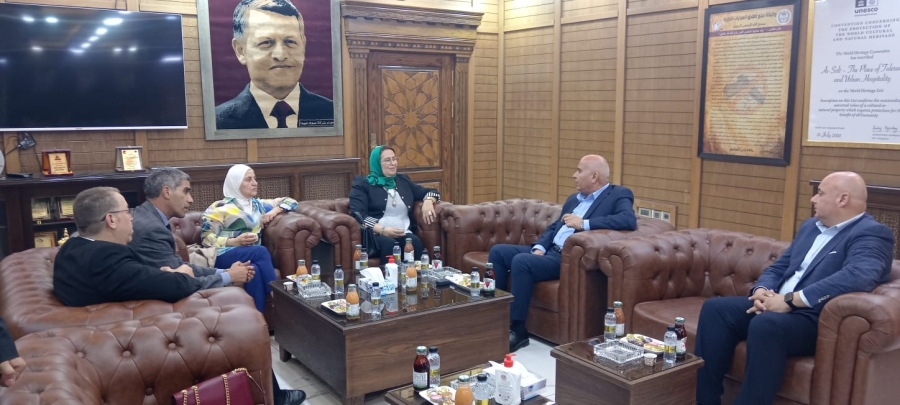 بحث إطلاق مبادرة توأمة بين مدن السلط وفاس ومكناس المغربيتين