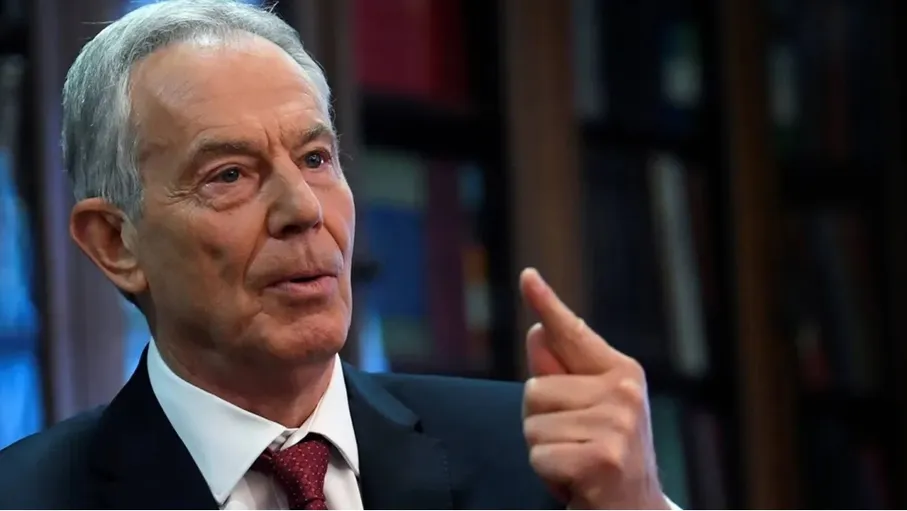 توني بلير يرحب بـالخطة الشجاعة والذكية لترمب