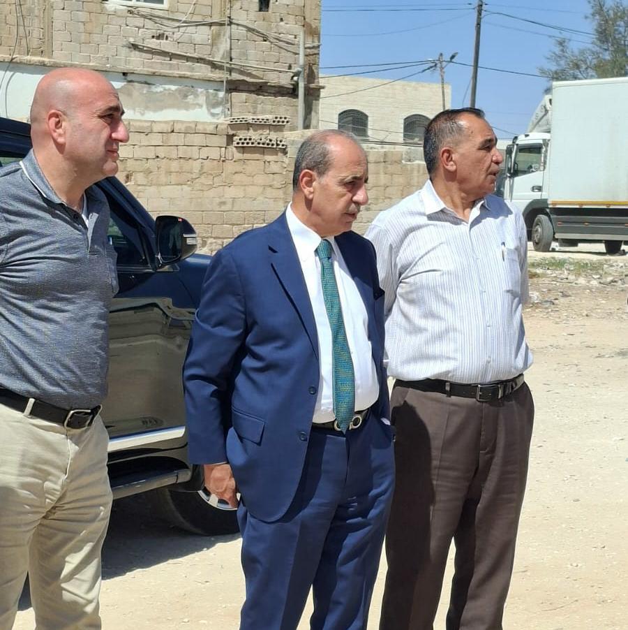 وزير الإدارة المحلية يتفقد بلديتي الزعتري والخالدية في المفرق