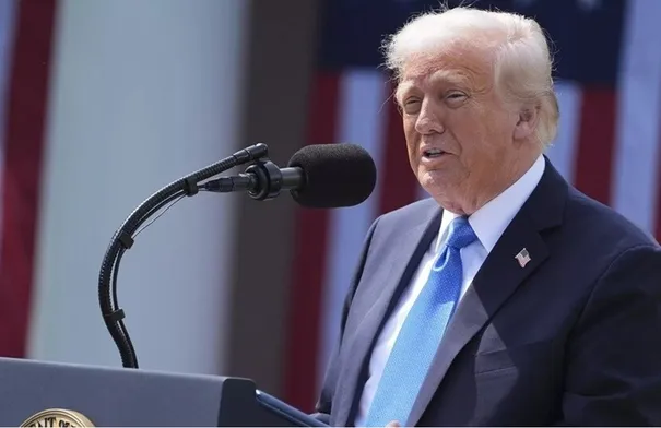 ترامب يوضح حول غواصتين نوويتين أمرهما بالتحرك اليوم