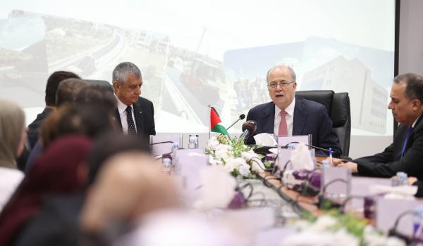 حكومة فلسطين تعلن خطتها لاعمار غزة : ازالة الركام وتركيب وحدات سكنية