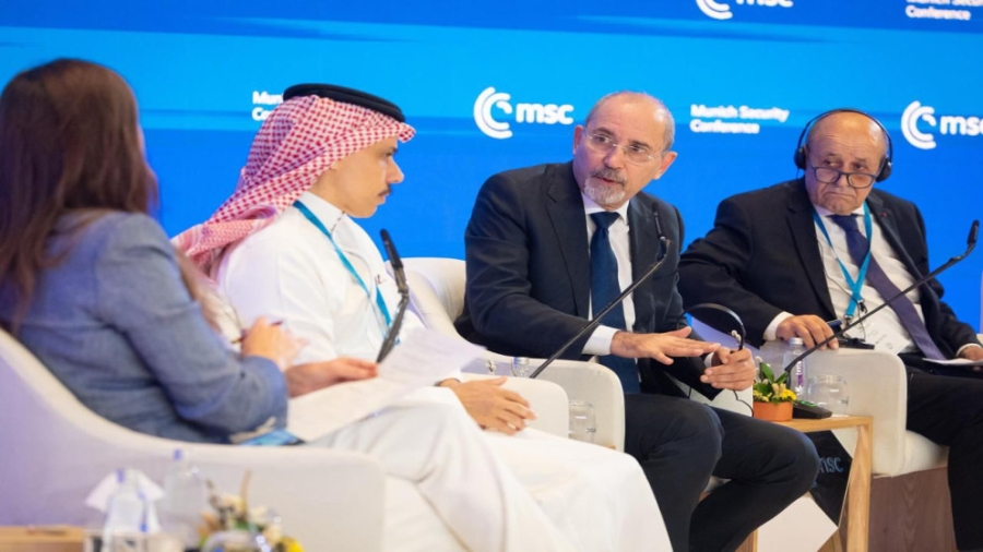 وزير الخارجية يؤكد ضرورة تكاتف الجهود لوقف العدوان الإسرائيلي على غزة وإنهاء المجاعة