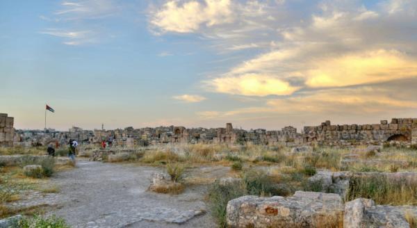 الأرصاد الجوية انخفاض طفيف على درجات الحرارة الأربعاء وتحذير من الضباب صباحًا