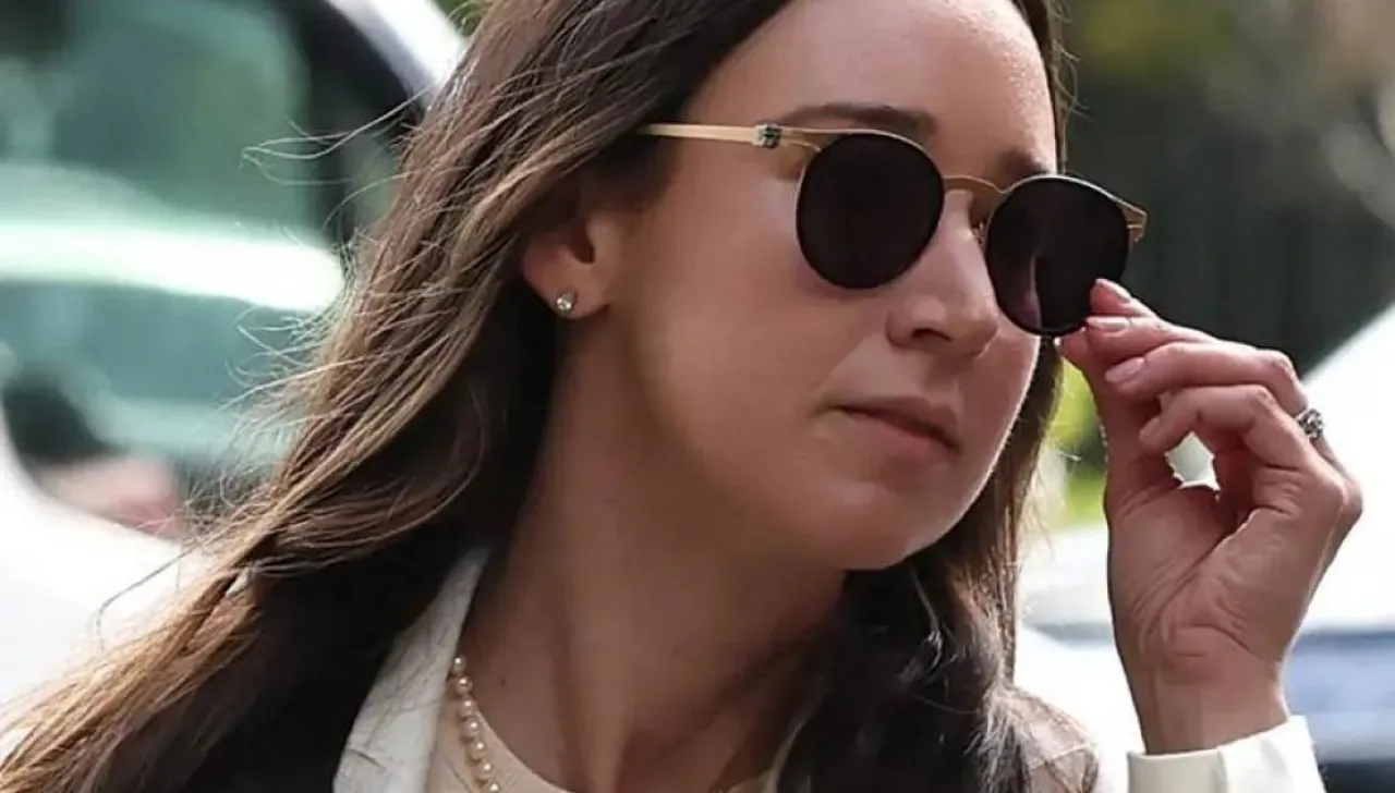 تحتال بـ 175 مليون دولار .. رائدة أعمال أمريكية تستغل غباء 300 مصرفي