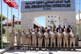 اختتام فعاليات برنامج الدراسات الموازية لمحاضري مادة العلوم العسكرية