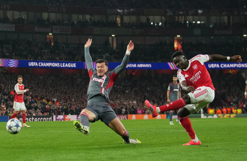أرسنال يتخطى أولمبياكوس بثنائية في دوري الأبطال