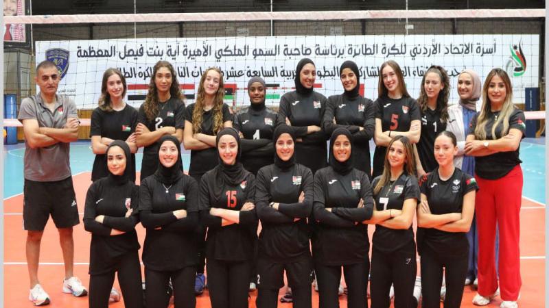 منتخب السيدات يفوز على نظيره القطري ببطولة غرب اسيا للكرة الطائرة