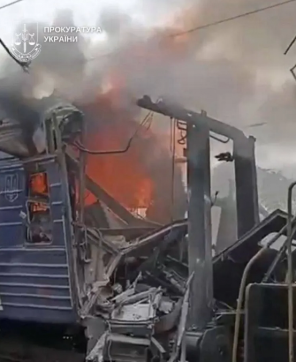 30 إصابة على الأقل بهجوم روسي على محطة قطارات أوكرانية