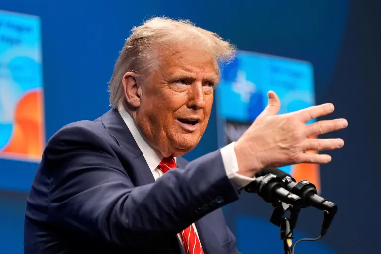 عاجل ..بعد رد حماس .. ترامب يطلب من إسرائيل وقف القصف على قطاع غزة فورًا