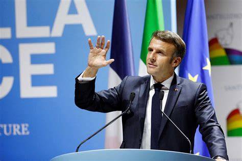 عاجل ..ماكرون: لدينا الآن فرصة لإحراز تقدم حاسم نحو السلام