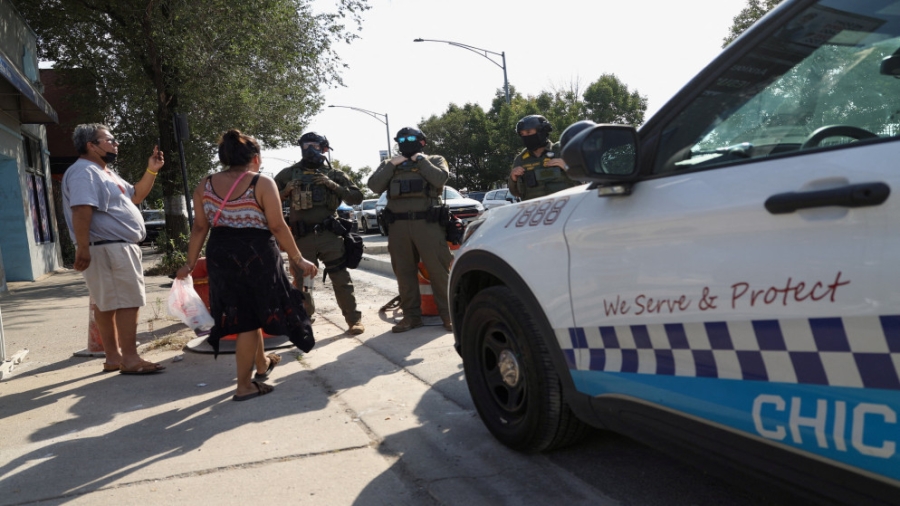 ترامب يأمر بنشر 300 جندي من الحرس الوطني في شيكاغو