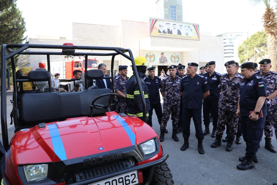 مدير الأمن العام يزور مديرية الدفاع المدني ويطلع على خطة التعامل  الأمثل مع فصل الشتاء