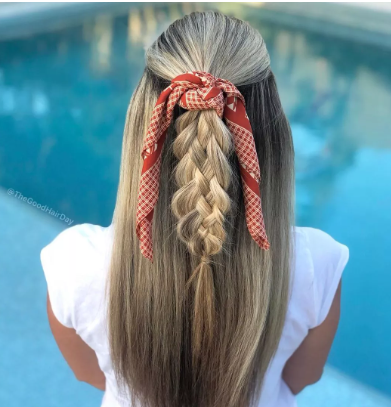 5 تسريحات شعر تريندى تقدرى تنفذيها بالإسكارف الملون