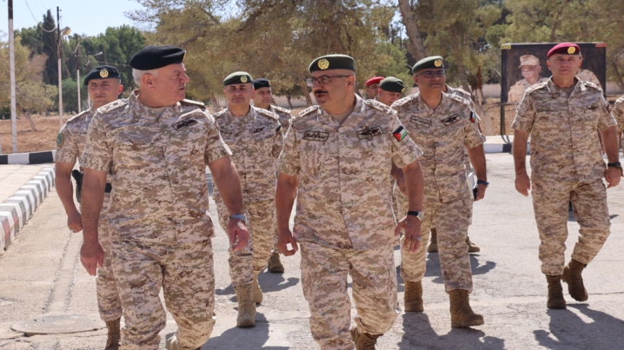 اللواء الحنيطي يؤكد سعي الجيش لتوظيف التكنولوجيا الحديثة للدفاع عن الحدود