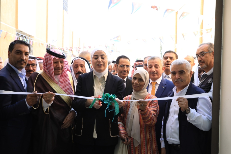 ‏وزيرة التنمية الاجتماعية تتفقد الخدمات الاجتماعية في لواء الحسينية وتفتتح مركز الخدمات الاجتماعية المتكاملة