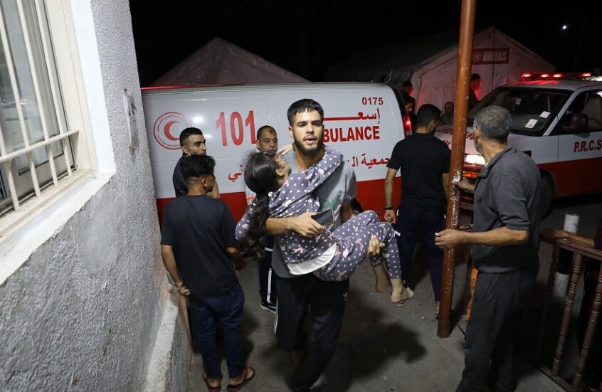 الدفاع المدني بغزة: 40 مواطنا بين شهيد ومفقود تحت أنقاض منزل قصفه الجيش الإسرائيلي