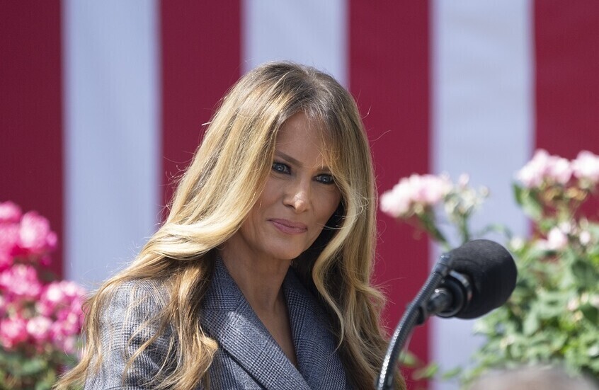 ميلانيا ترامب تساعد فتاة روسية على العودة من أوكرانيا إلى موطنها