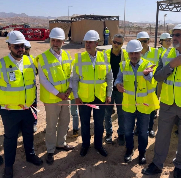 وزير الطاقة يطلع على سير العمل في مشروع تطوير ميناء الغاز المسال بالعقبة