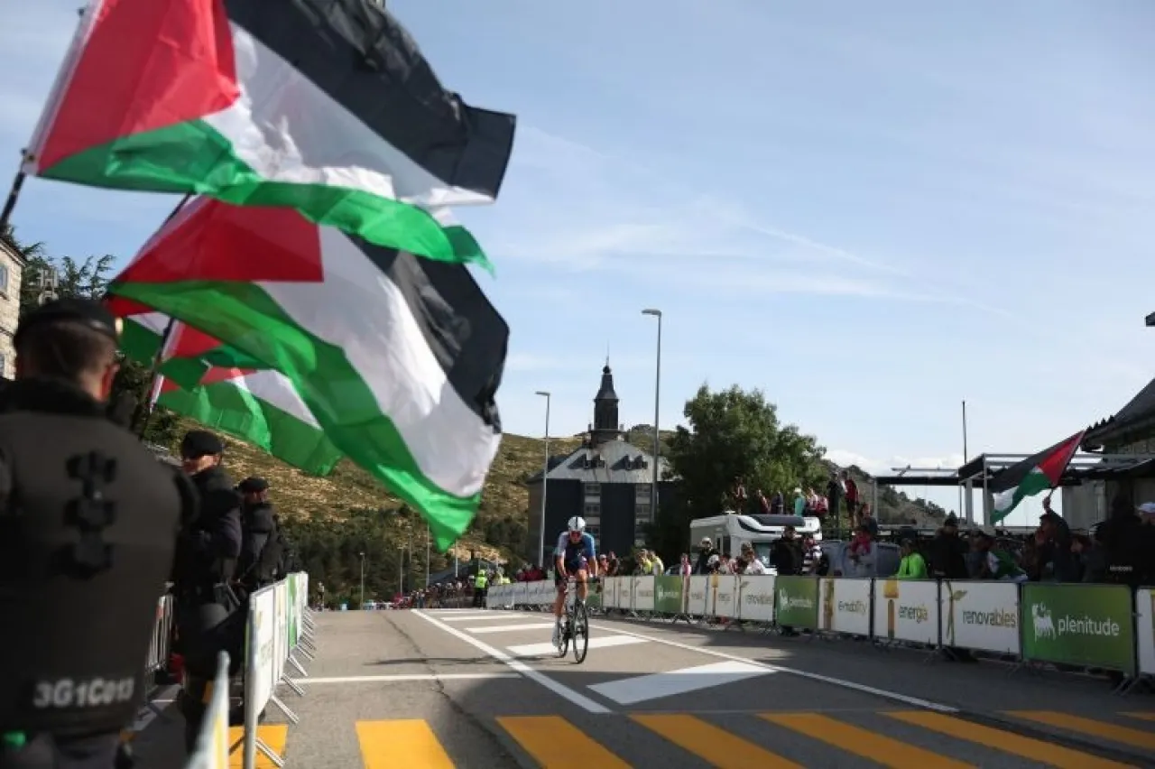 فريق إسرائيلي يطالب دراجا كنديا بـ30 مليون يورو لرحيله بسبب غزة