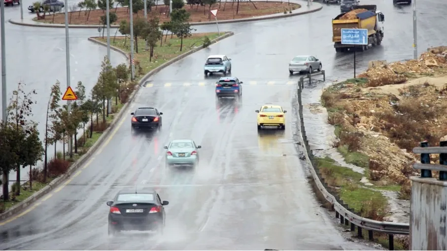 الأبرد منذ أشهر: انخفاض ملموس على درجات الحرارة وفرصة لزخات مطرية شمال المملكة