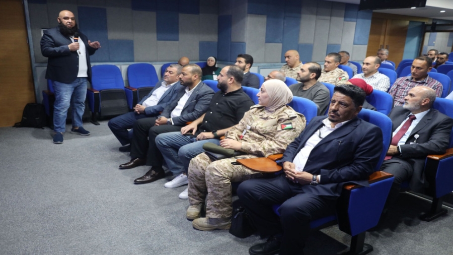 هيئة الاتصالات تسلط الضوء على مشاكل تغطية محطات البث الإذاعي