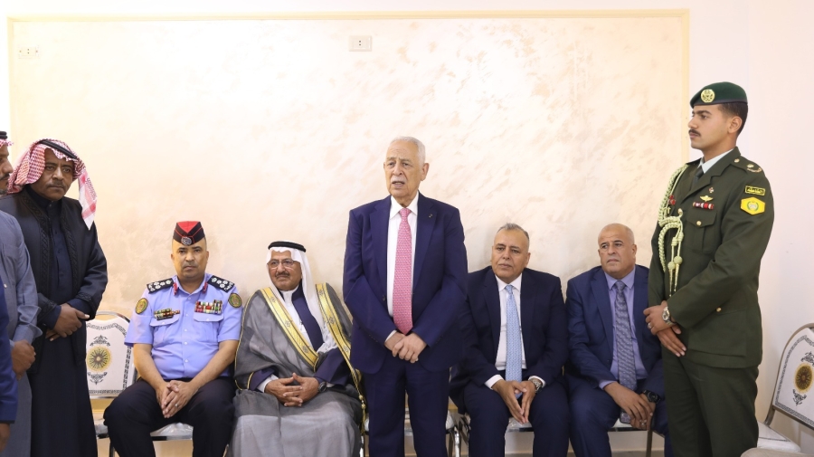 مندوبا عن الملك وولي العهد...العيسوي يعزي عشيرتي الشخاترة وأبو وندي