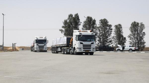 بدء دخول شاحنات الغاز والوقود إلى غزة من معبر كرم أبو سالم