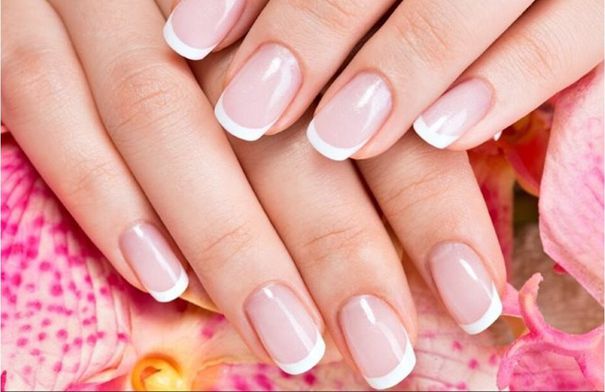 5 خطوات للحصول على أظافر قوية ولامعة