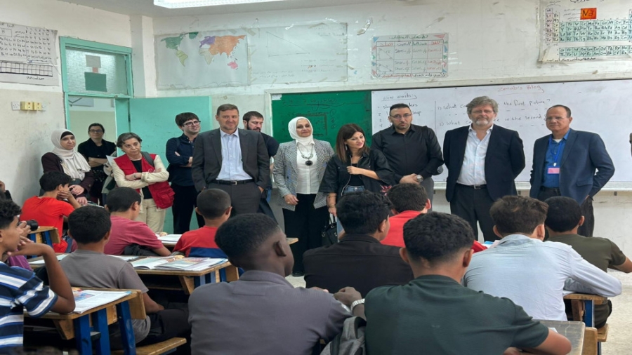 إسبانيا تؤكد التزامها بدعم اللاجئين الفلسطينيين خلال زيارة وزيرة إلى الأونروا في الأردن