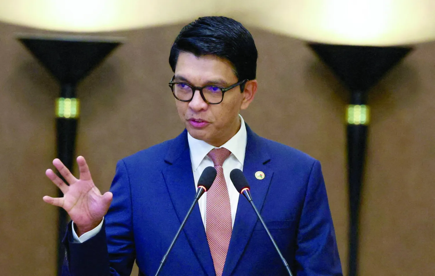 رئيس مدغشقر يغادر البلاد بعد احتجاجات الجيل «زد»