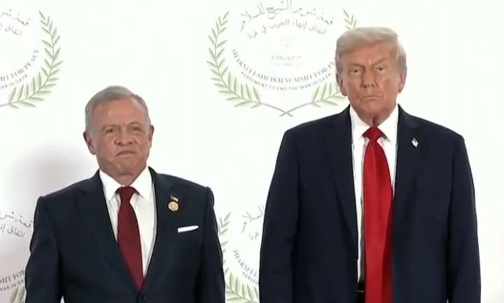 الملك يلتقي الرئيس الأمريكي قبيل انعقاد قمة شرم الشيخ للسلام