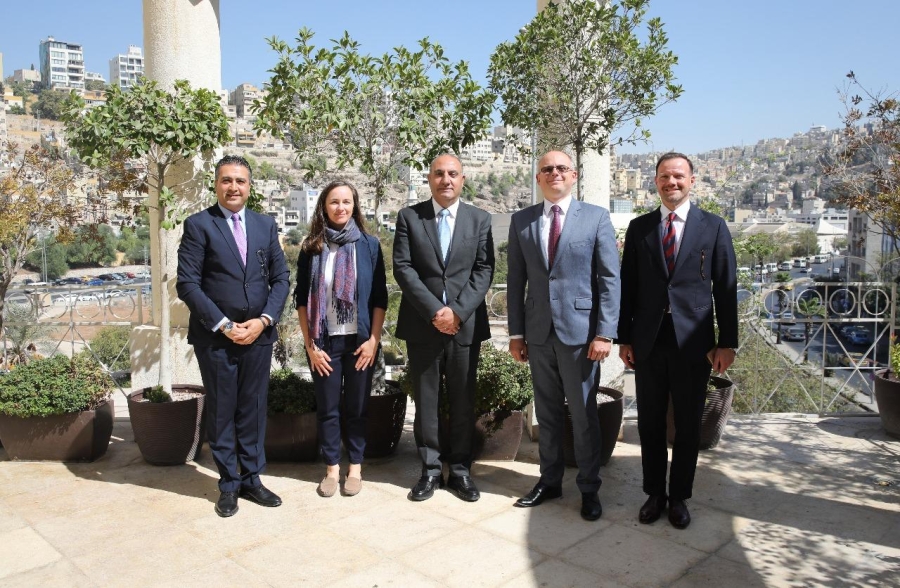 الشواربة يستقبل القائم بأعمال سفارة بولندا