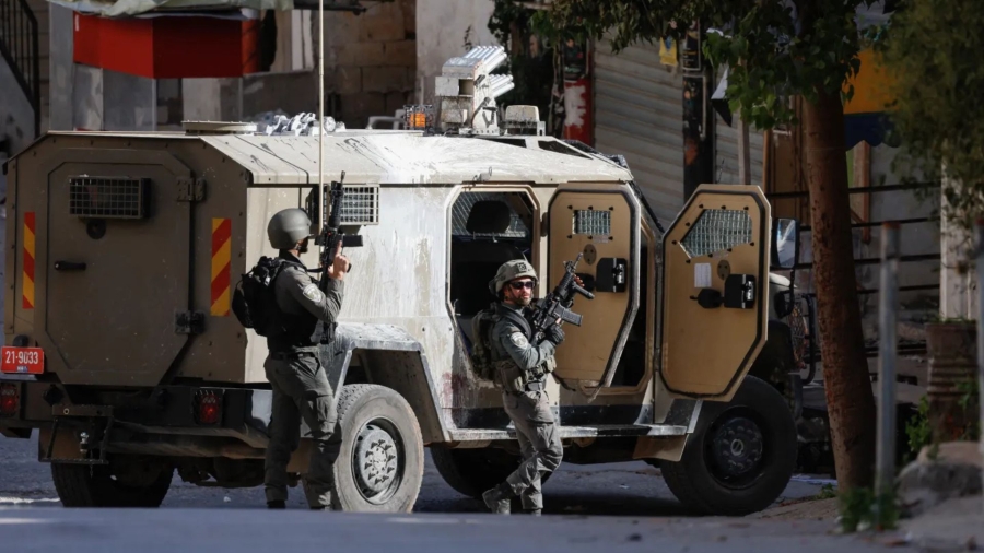 استشهاد فلسطيني إثر اعتداء الاحتلال عليه بالقدس واعتقال 18 في الضفة