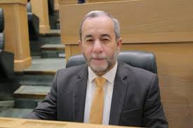 اقتصاديون : الاقتصاد الوطني يسير بالاتجاه الصحيح ويحوز ثقة متنامية