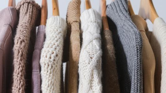 نقابة الألبسة: تراجع الطلب على الملابس الشتوية بسبب اعتدال الأجواء وضعف القدرة الشرائية