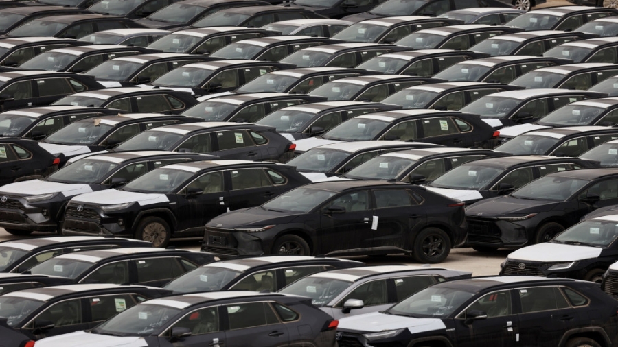 نشاط غير مسبوق في المنطقة الحرة بالزرقاء قبيل تطبيق قرارات إعادة هيكلة قطاع المركبات