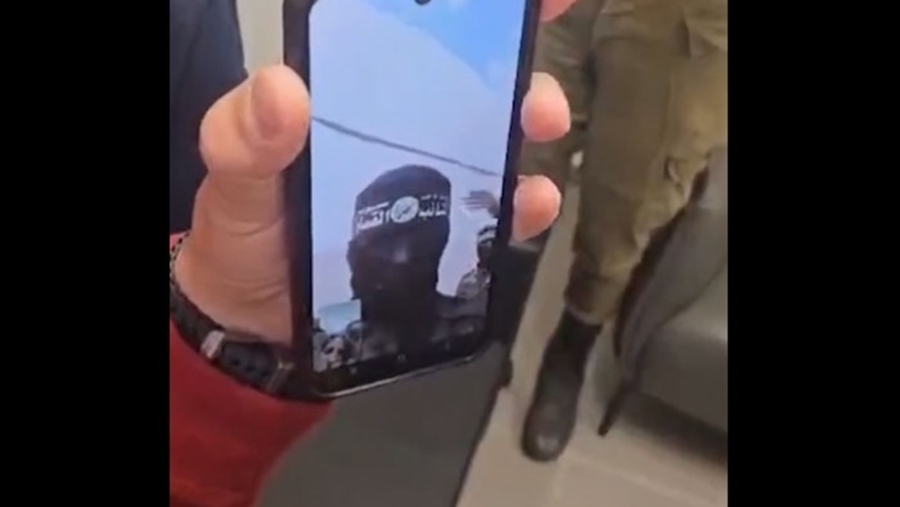 القسام تخدع الاحتلال بتفعيل شرائح اتصالات إسرائيلية قبل تسليم الأسرى