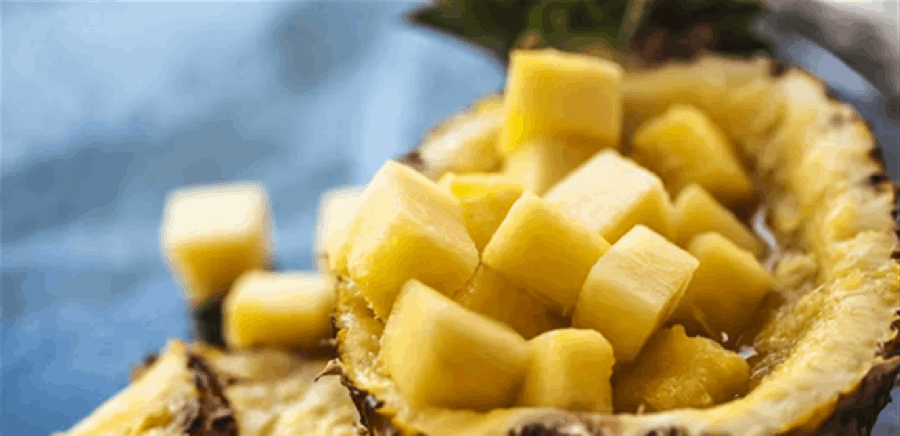 إليكم أفضل 10 أطعمة لعلاج الغازات والانتفاخ