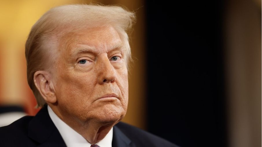 تراجع جديد في شعبية ترامب بشأن الاقتصاد وفق استطلاع CNBC