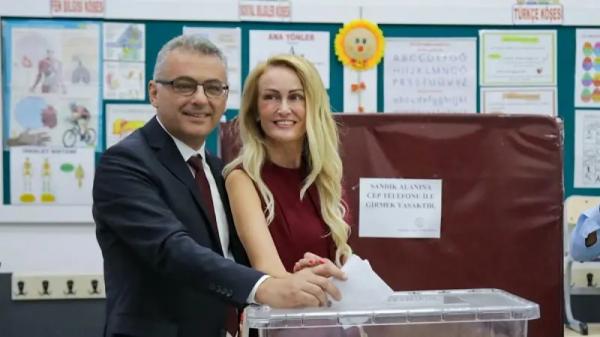 مرشح المعارضة يهزم زعيم القبارصة الأتراك في الانتخابات