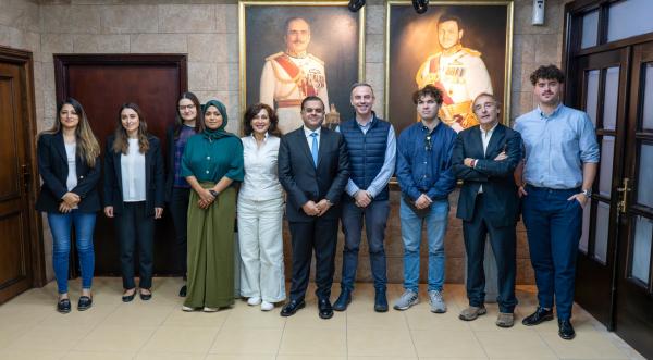 بالصور...وفد إعلامي بريطاني يزور الأردن للترويج السياحي